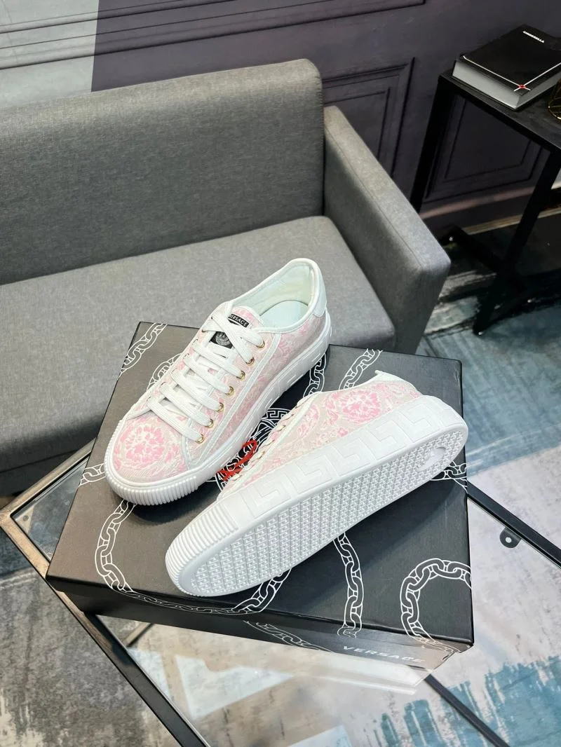 Reliable Versace Low Shoes 37527