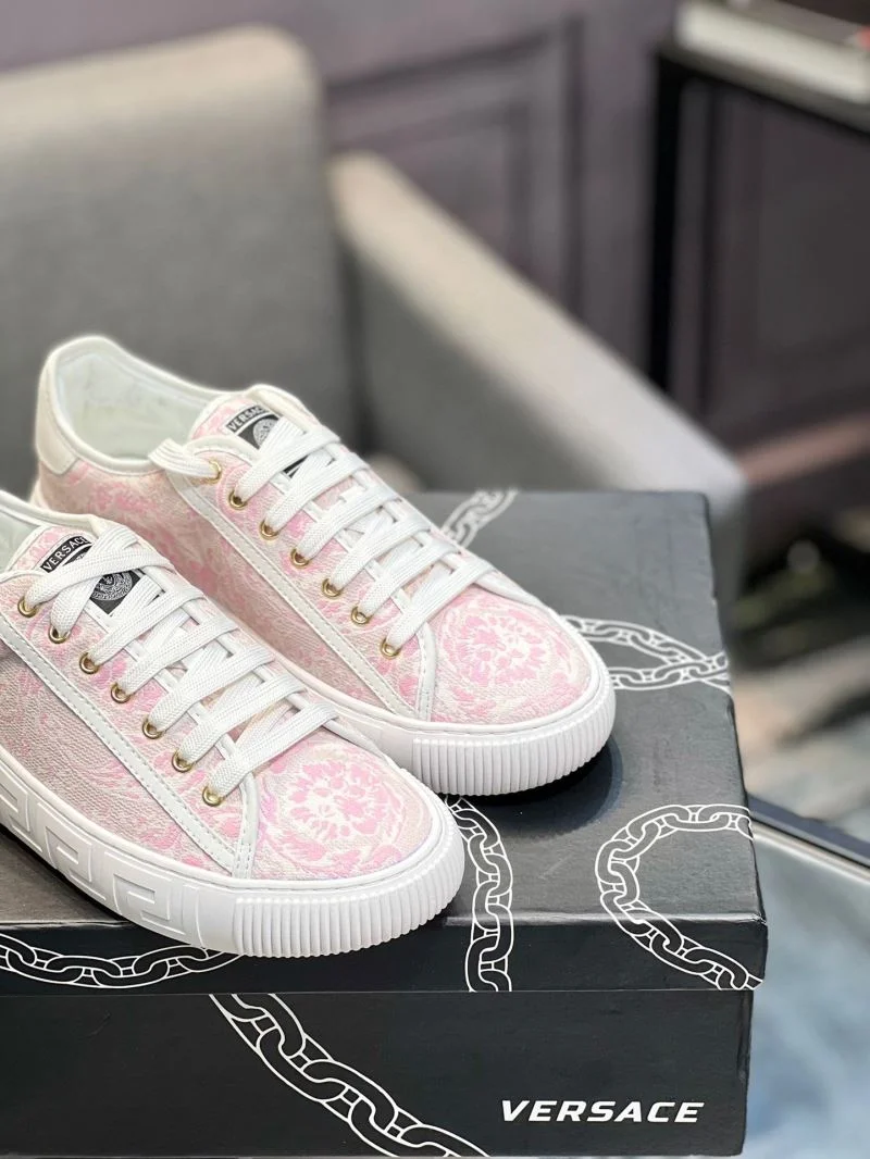 Reliable Versace Low Shoes 37527