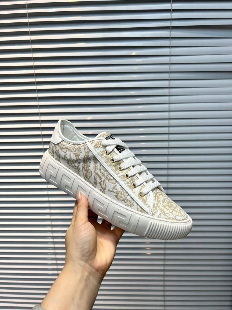 Versace Low Shoes SmoothTexture 37541