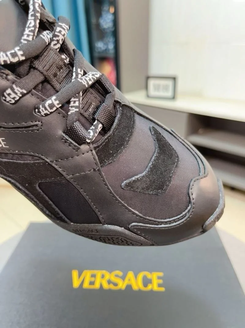 Versace Low Shoes ZipUp 37516
