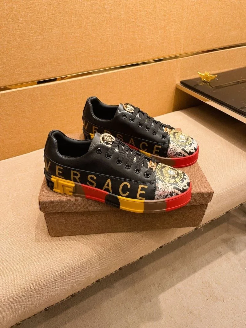 Modern Versace Low Shoes 37513