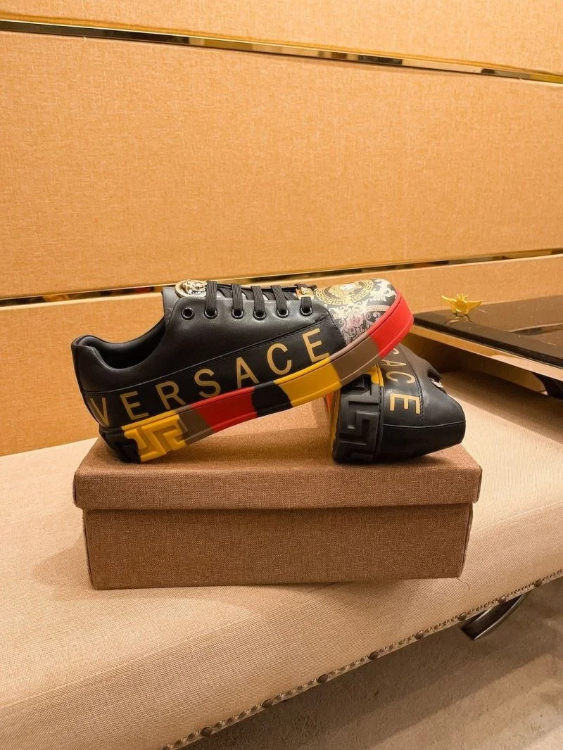 Modern Versace Low Shoes 37513