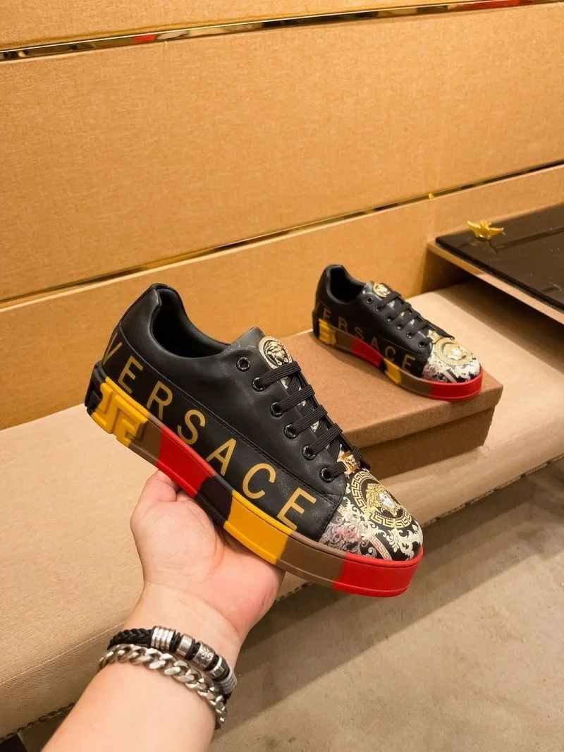 Modern Versace Low Shoes 37513