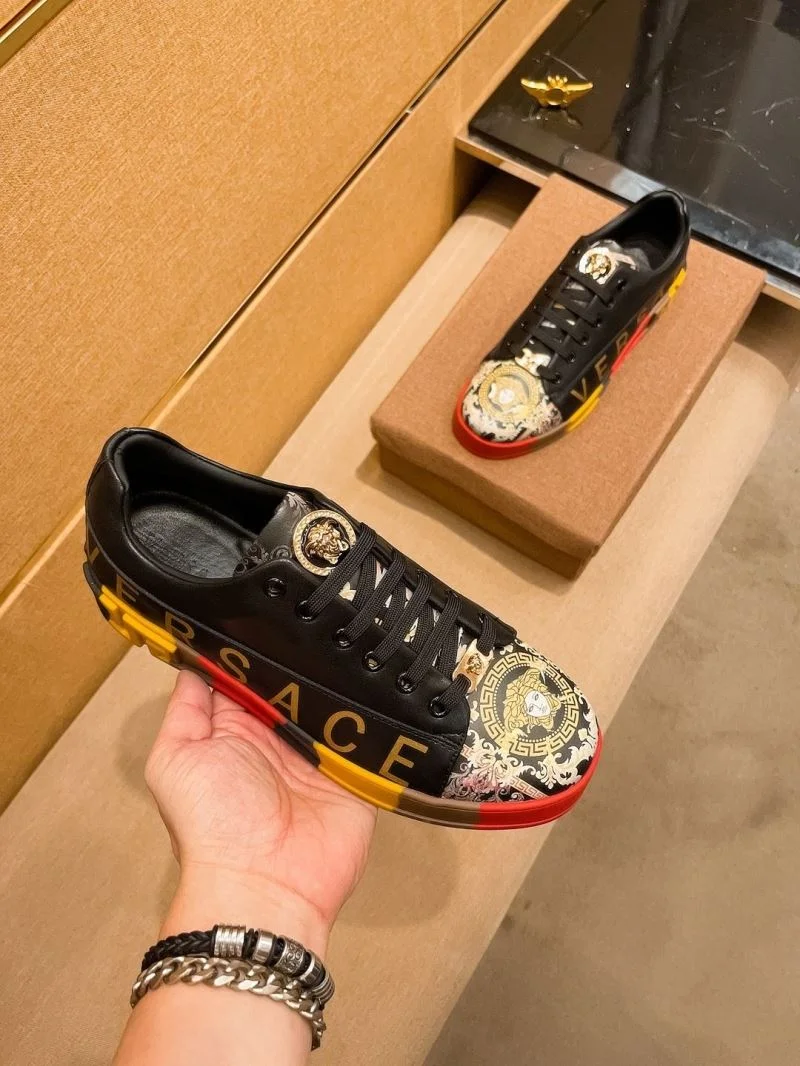 Modern Versace Low Shoes 37513