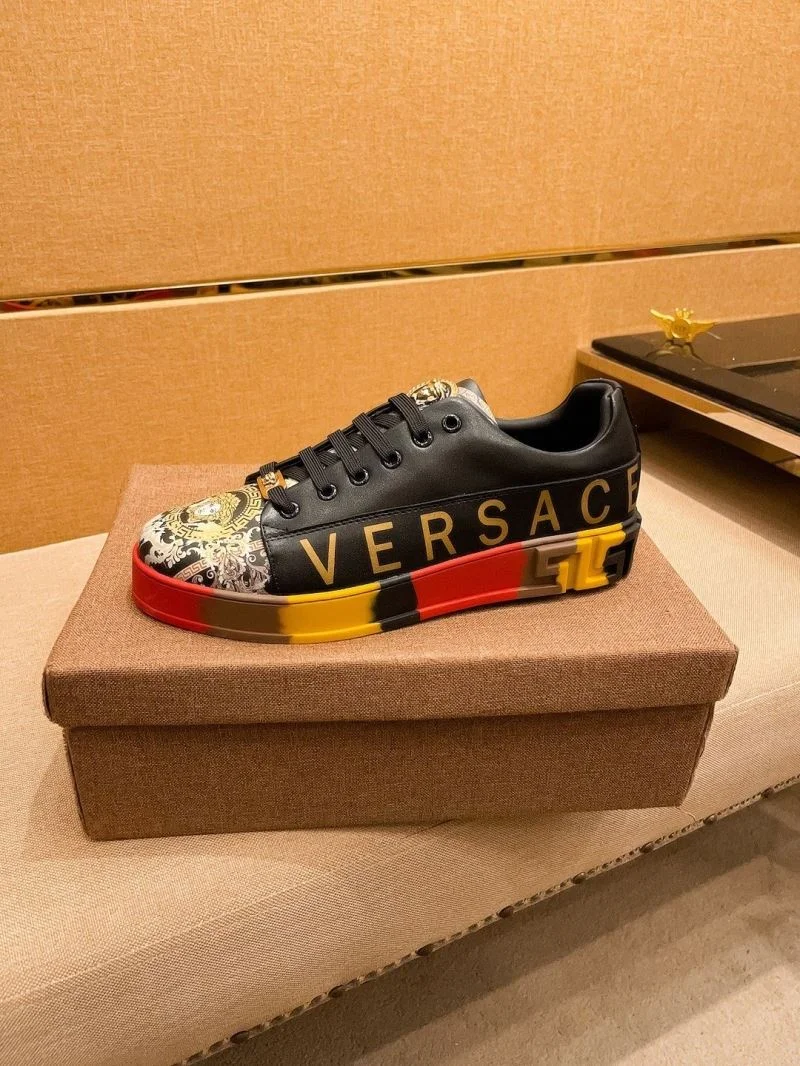 Modern Versace Low Shoes 37513