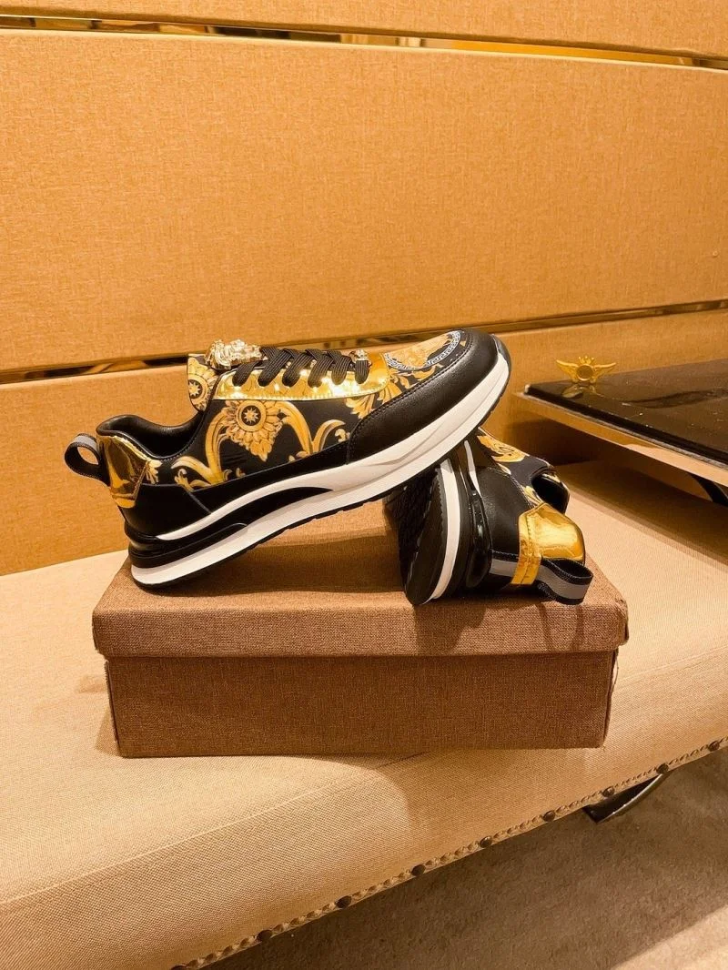 Vibrant Versace Low Shoes 37512