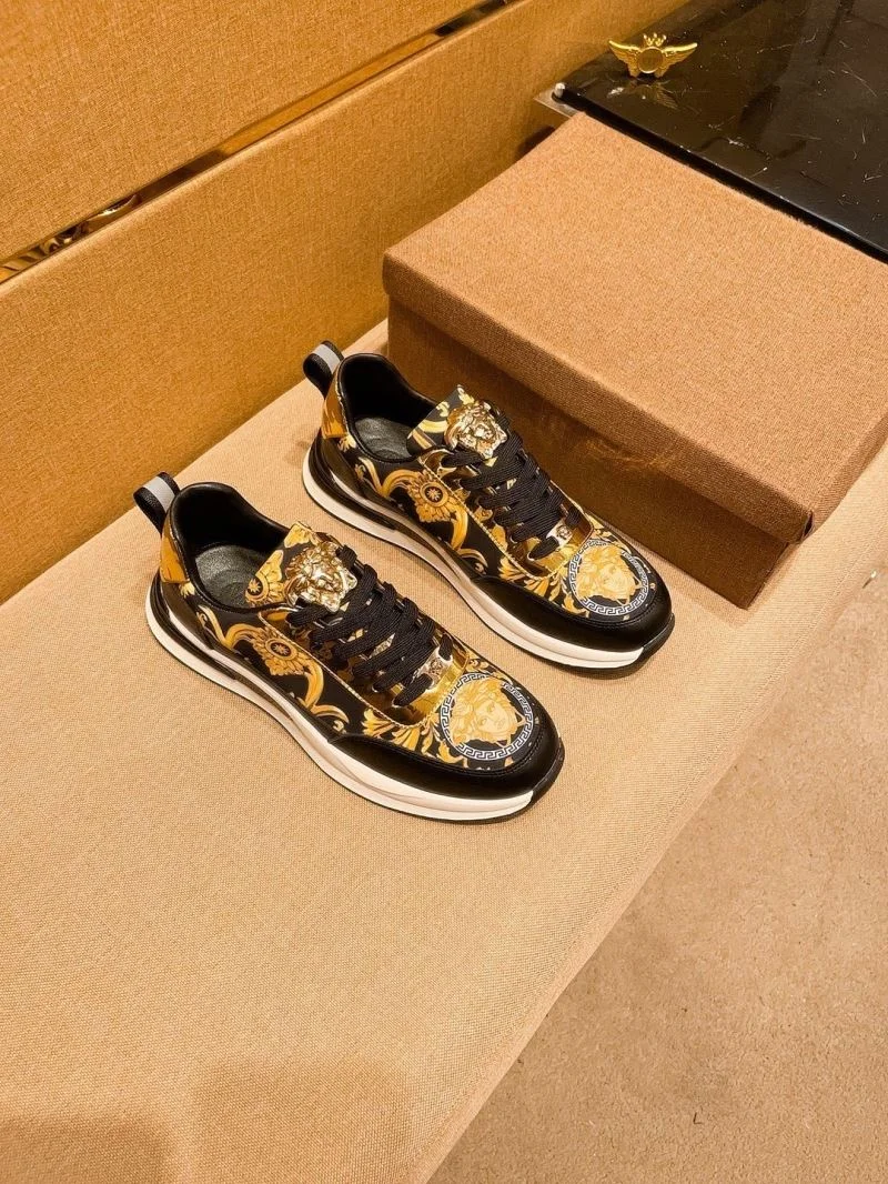 Vibrant Versace Low Shoes 37512