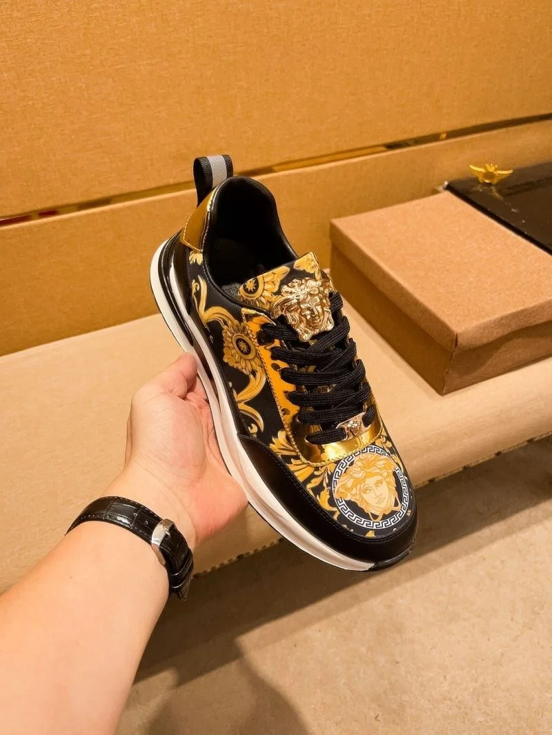 Vibrant Versace Low Shoes 37512
