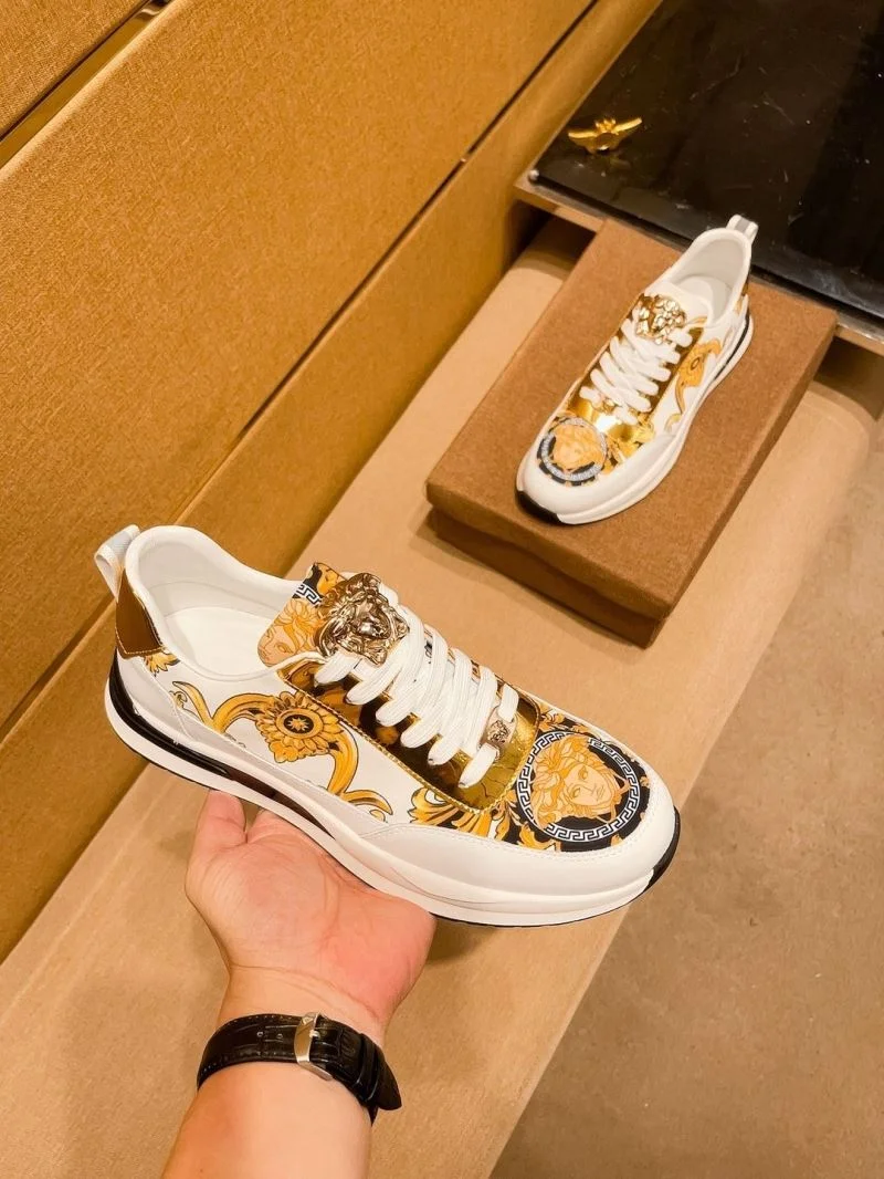 Attractive Versace Low Shoes 37507