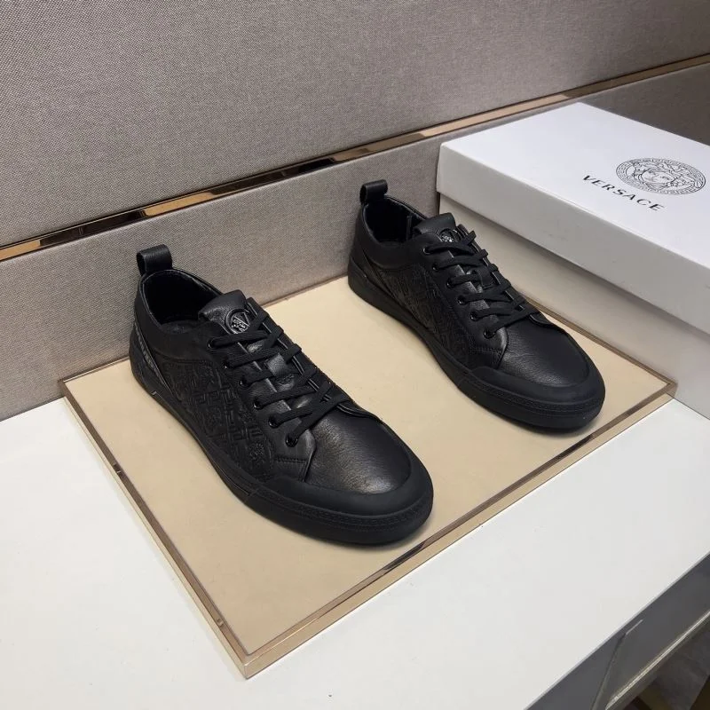 Versace Low Shoes UrbanChic 37481