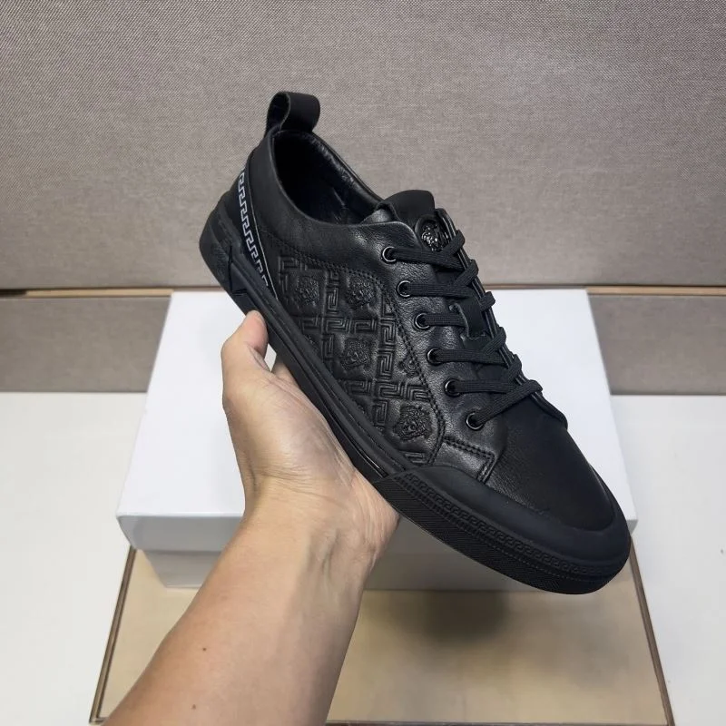 Versace Low Shoes UrbanChic 37481