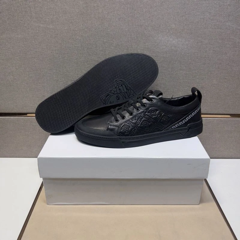 Versace Low Shoes UrbanChic 37481