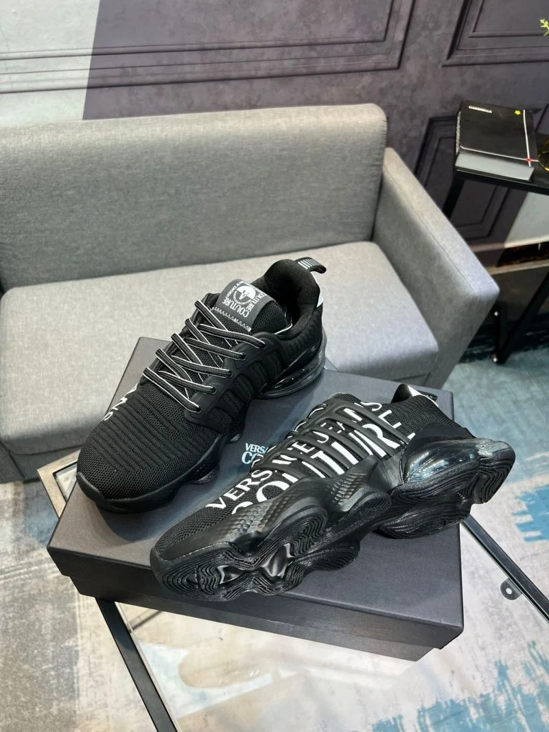 Trendy Versace Low Shoes 37494