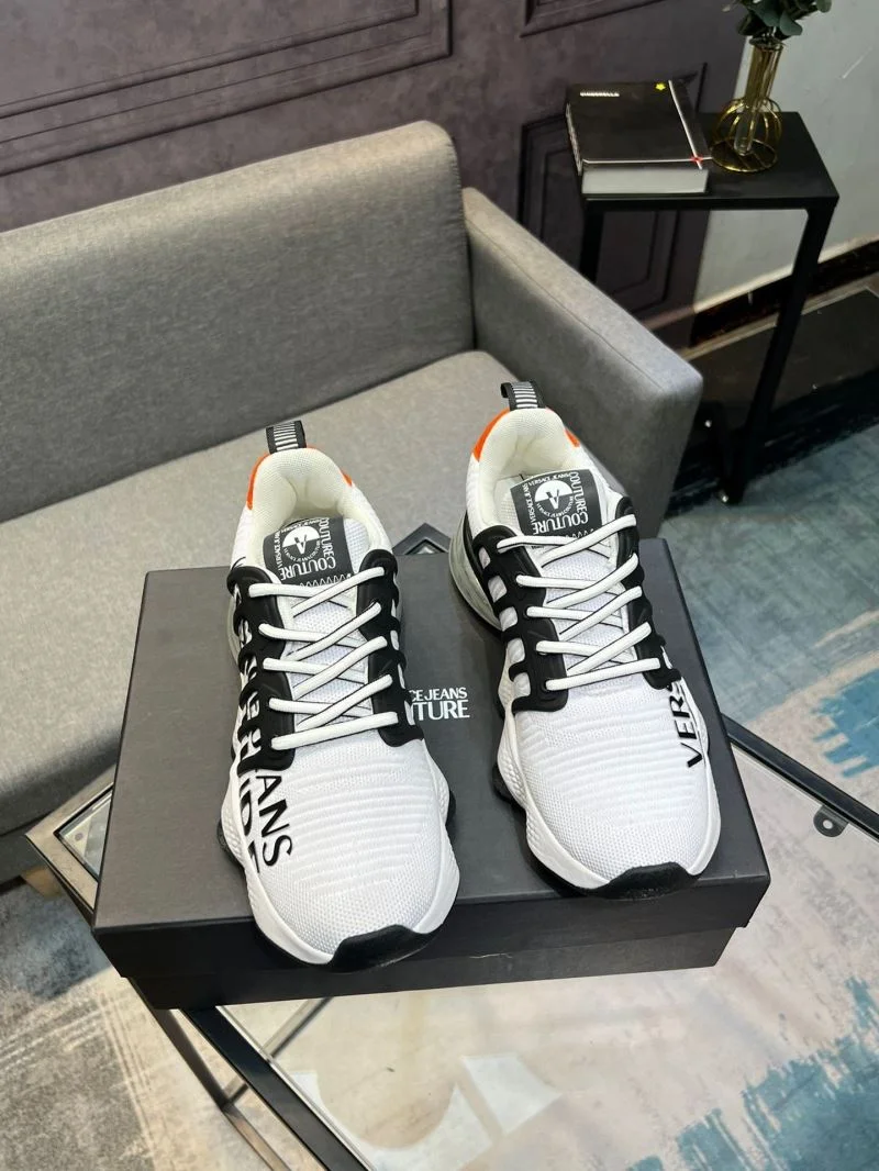 Fashionable Versace Low Shoes 37510