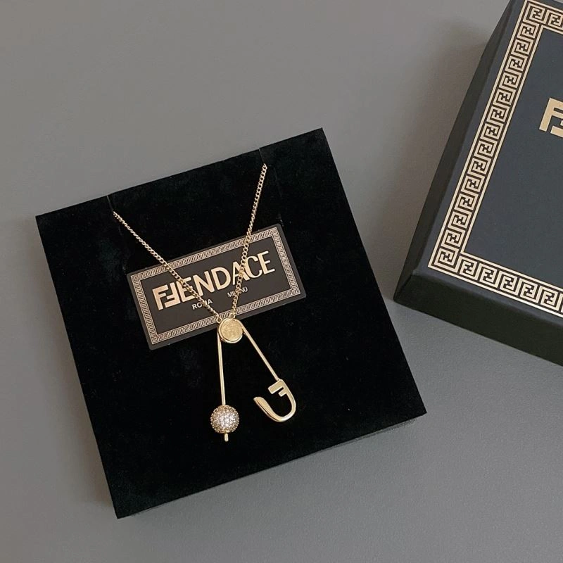 Versace Necklaces Practical 213598