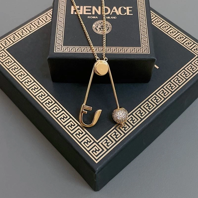 Versace Necklaces Practical 213598