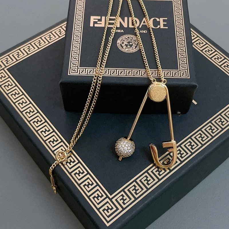 Versace Necklaces Practical 213598