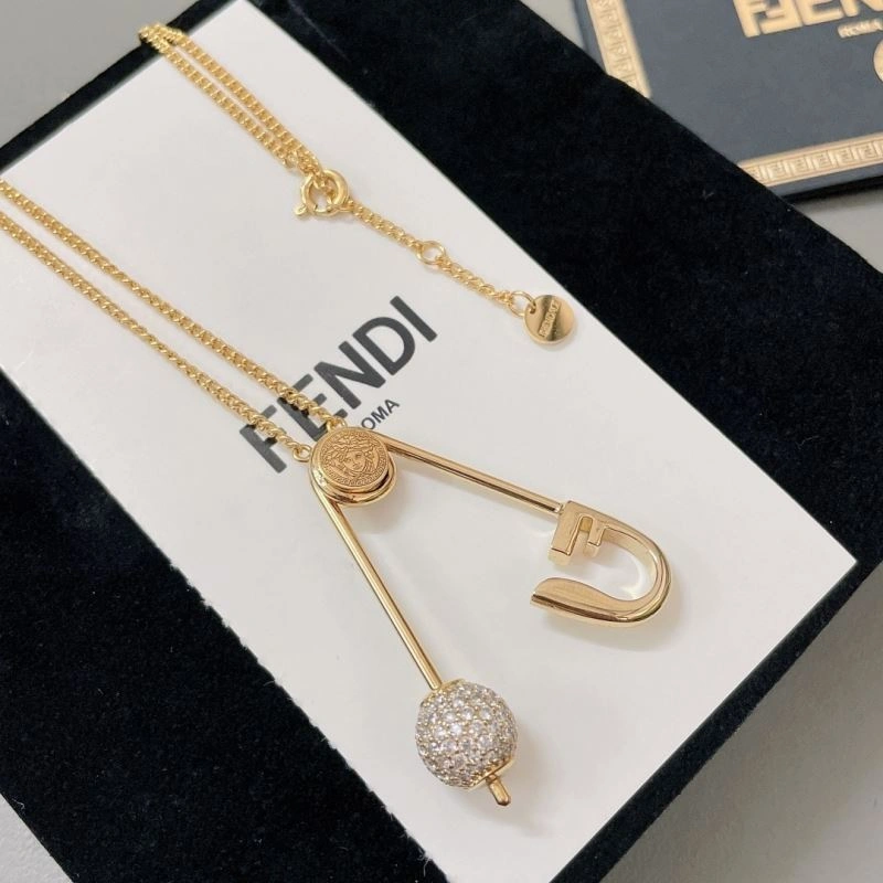Versace Necklaces Practical 213598