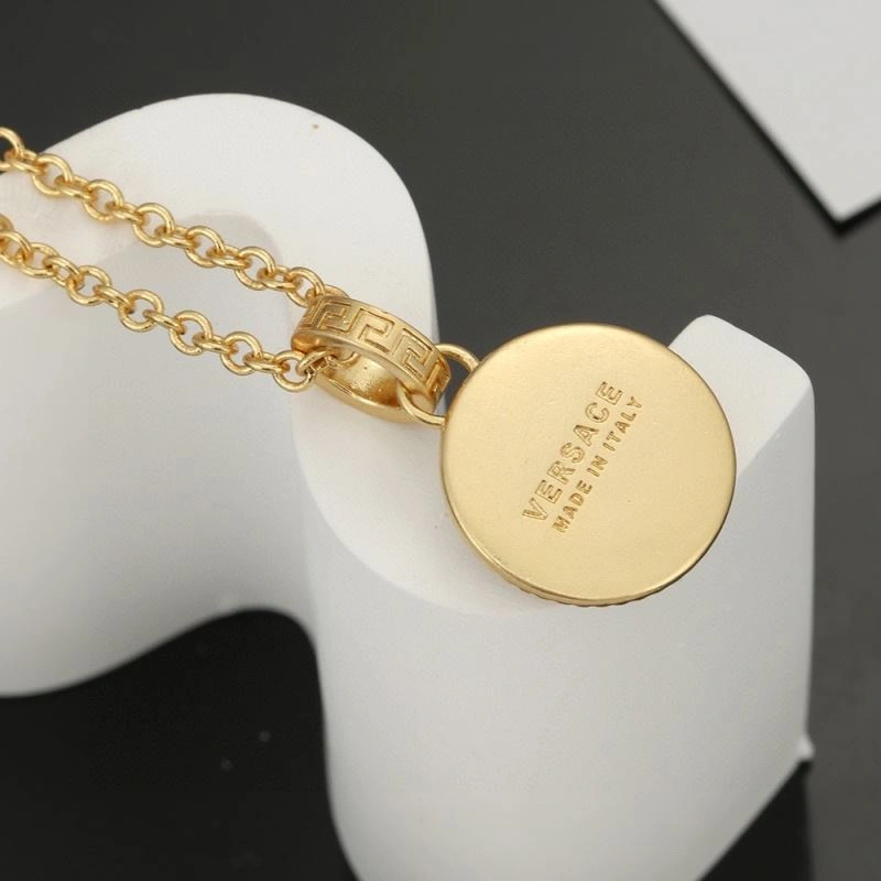 Affordable Versace Necklaces 213593