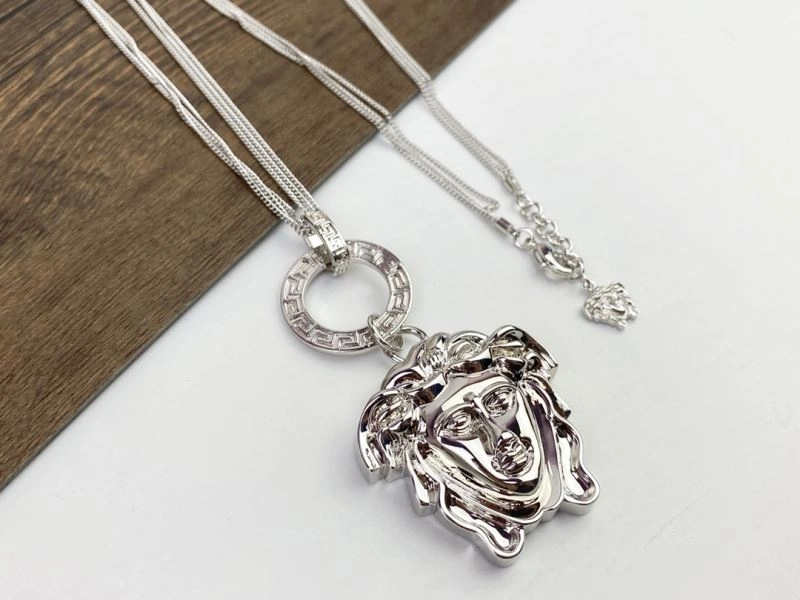 Versace Necklaces DailyWear 213175