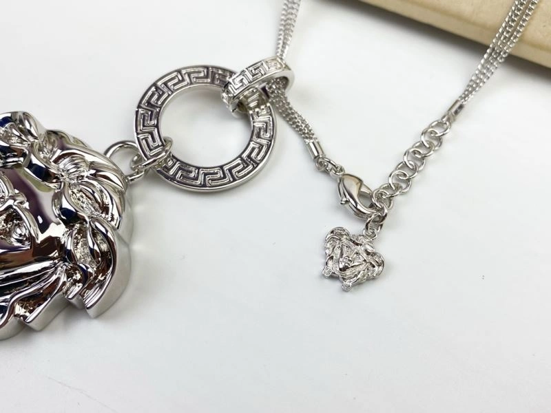 Versace Necklaces DailyWear 213175