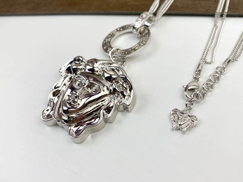 Versace Necklaces DailyWear 213175