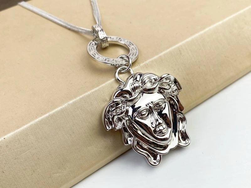 Versace Necklaces DailyWear 213175
