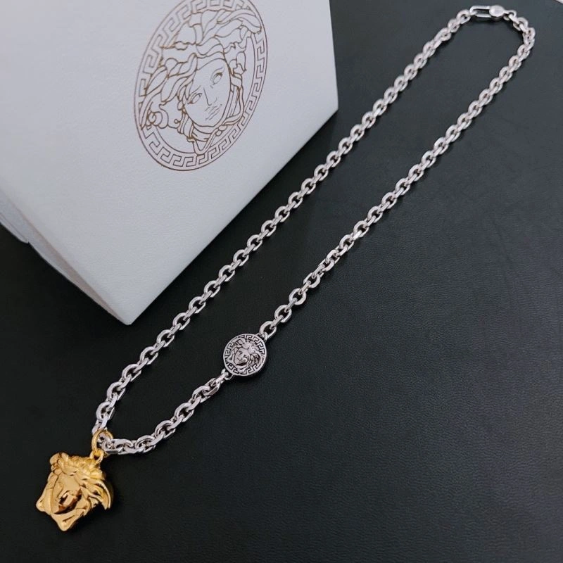 Sporty Versace Necklaces 214426