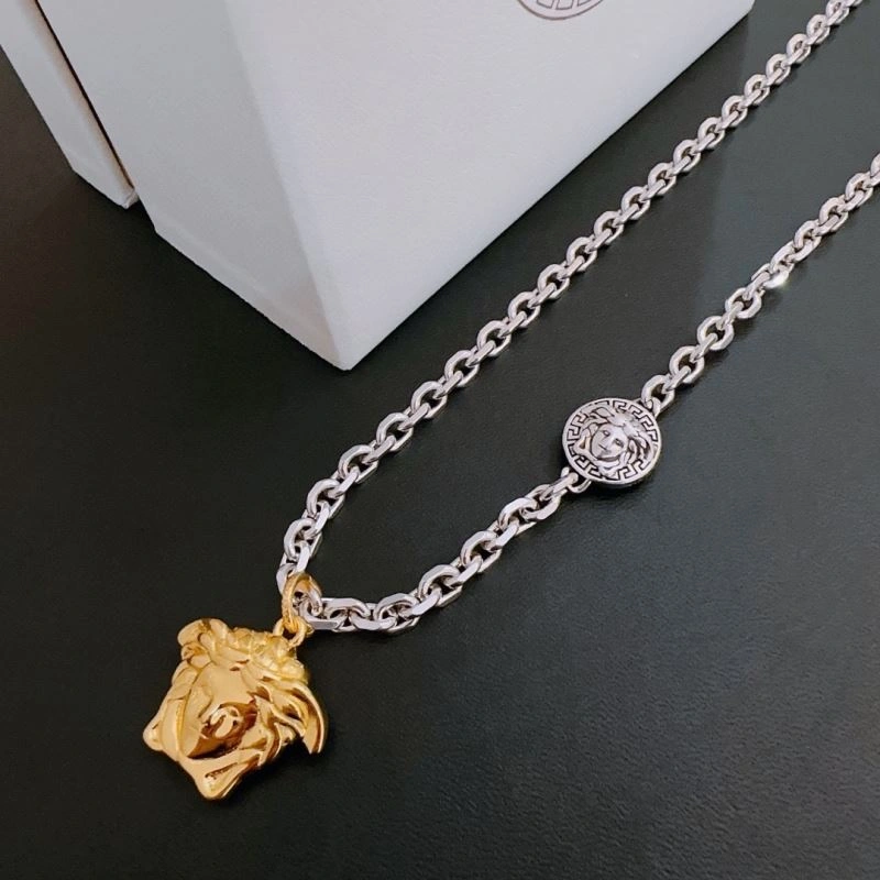 Sporty Versace Necklaces 214426
