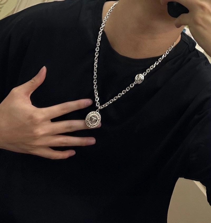 Sophisticated Versace Necklaces 212490