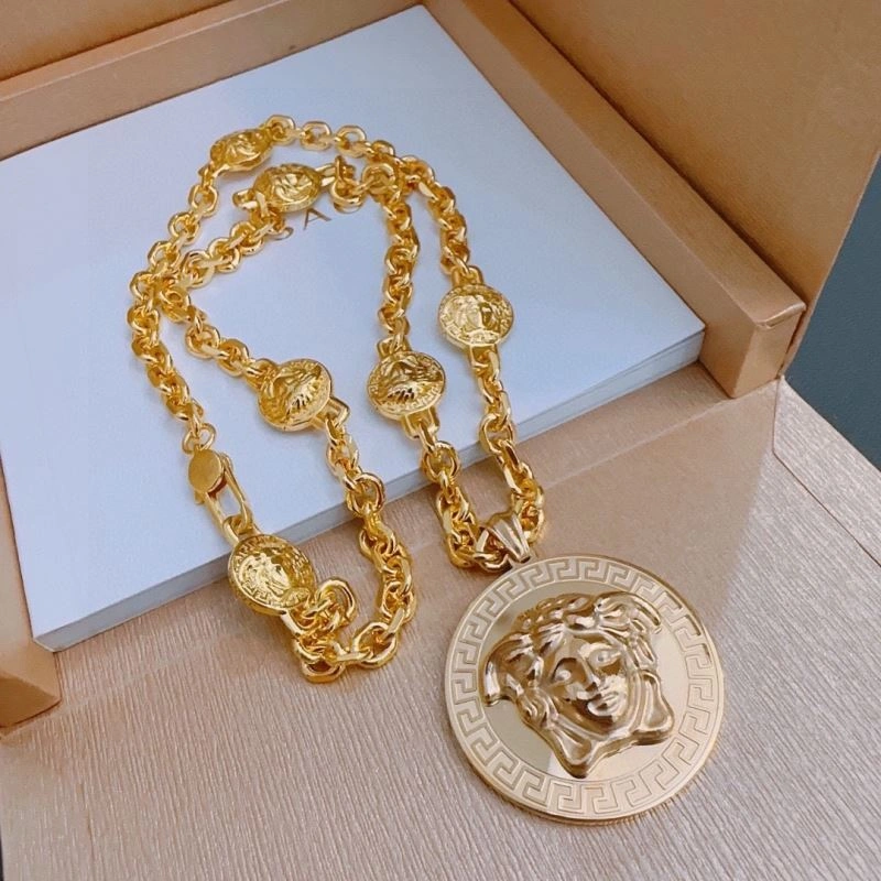 Attractive Versace Necklaces 211008