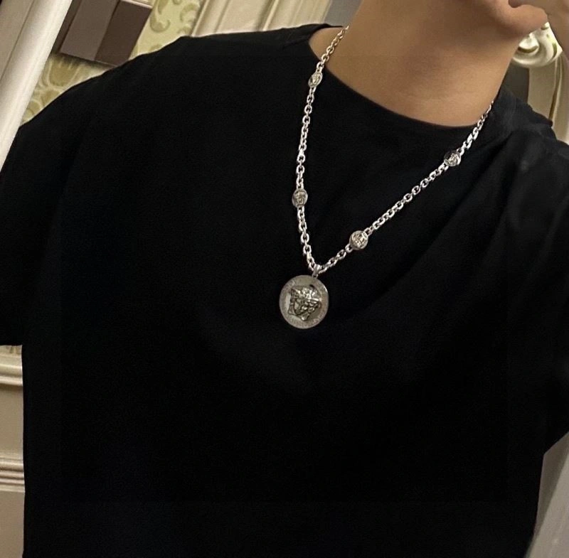 Flexible Versace Necklaces 210290