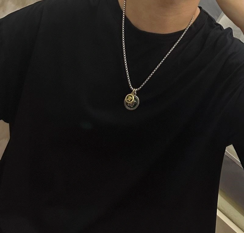 Versace Necklaces Unique 209606