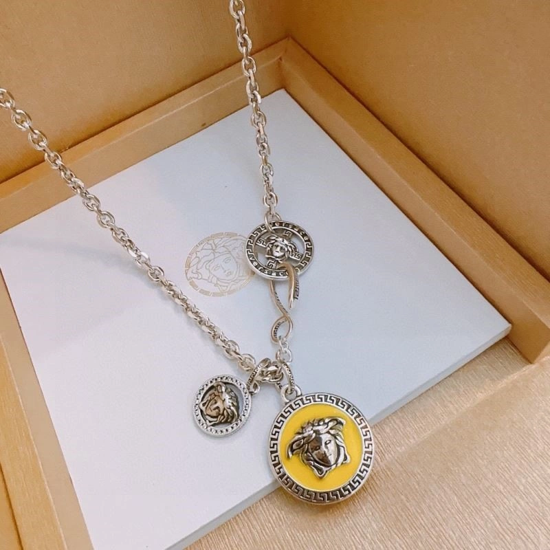 Versace Necklaces Functional 209608