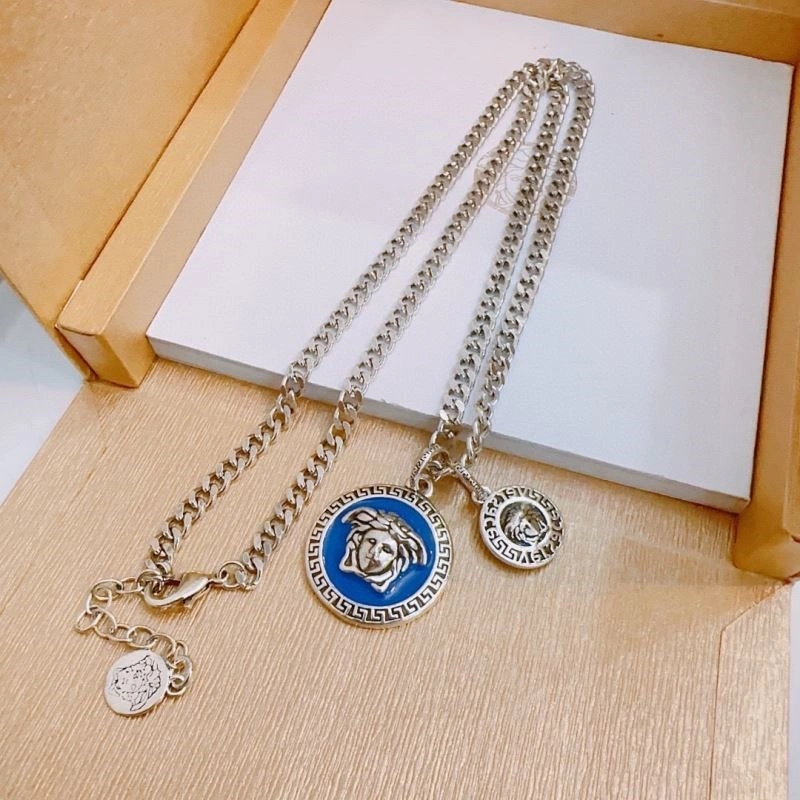 EyeCatching Versace Necklaces 209620