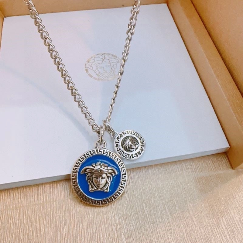 EyeCatching Versace Necklaces 209620