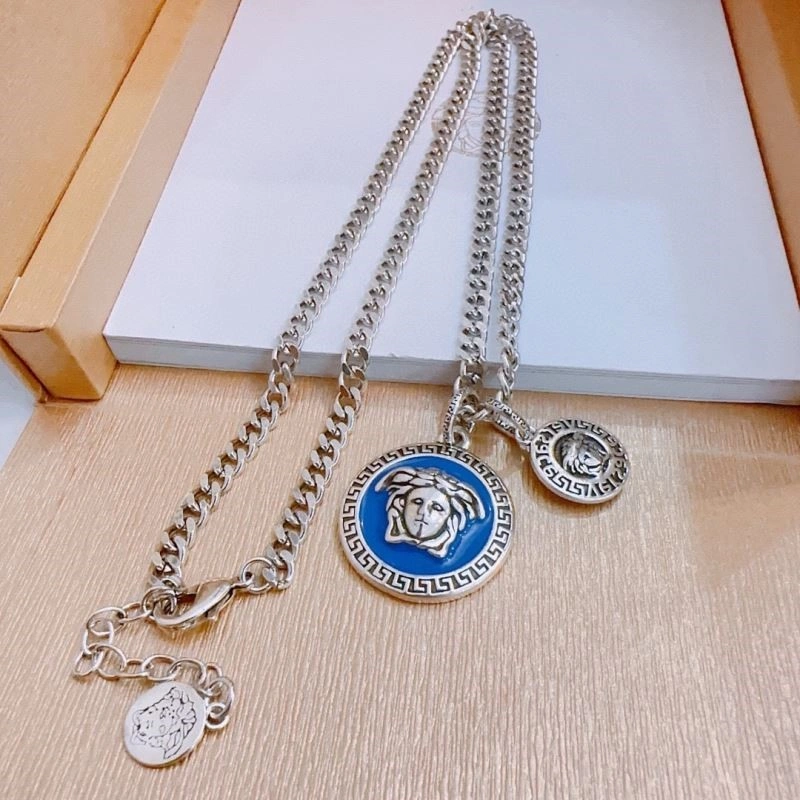 EyeCatching Versace Necklaces 209620