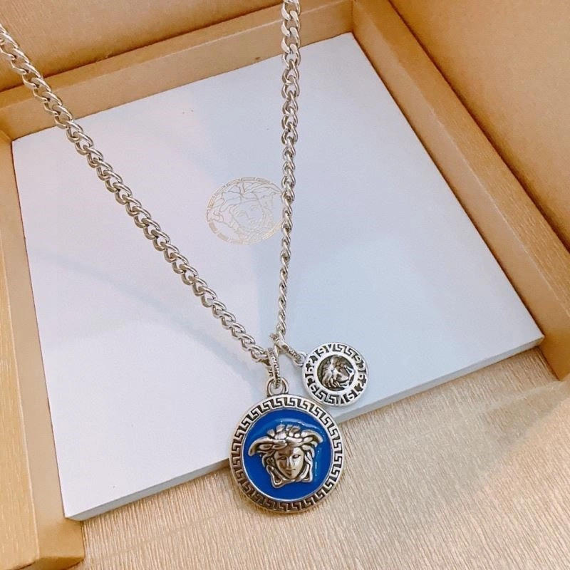 EyeCatching Versace Necklaces 209620