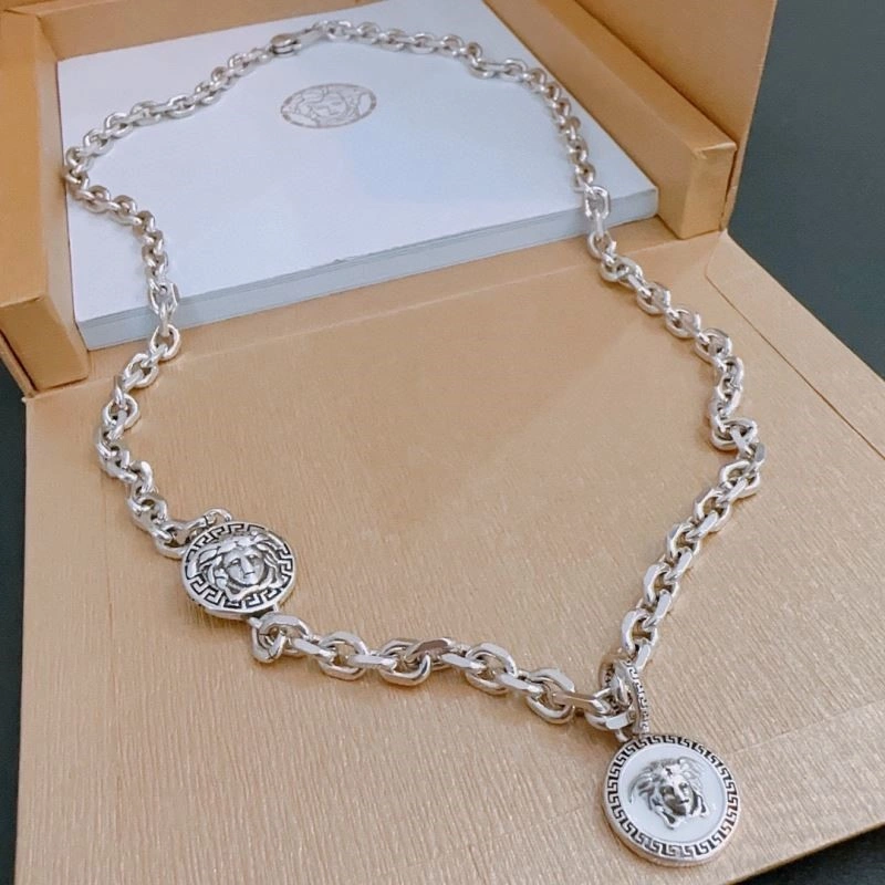 Versace Necklaces Seasonal 209627