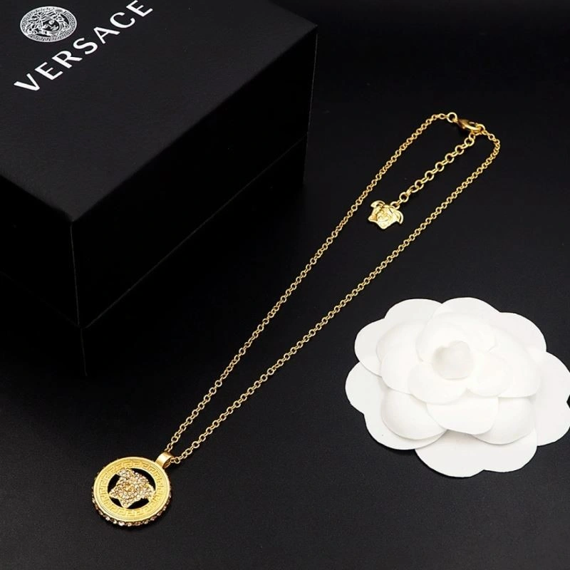 Elegant Versace Necklaces 209624