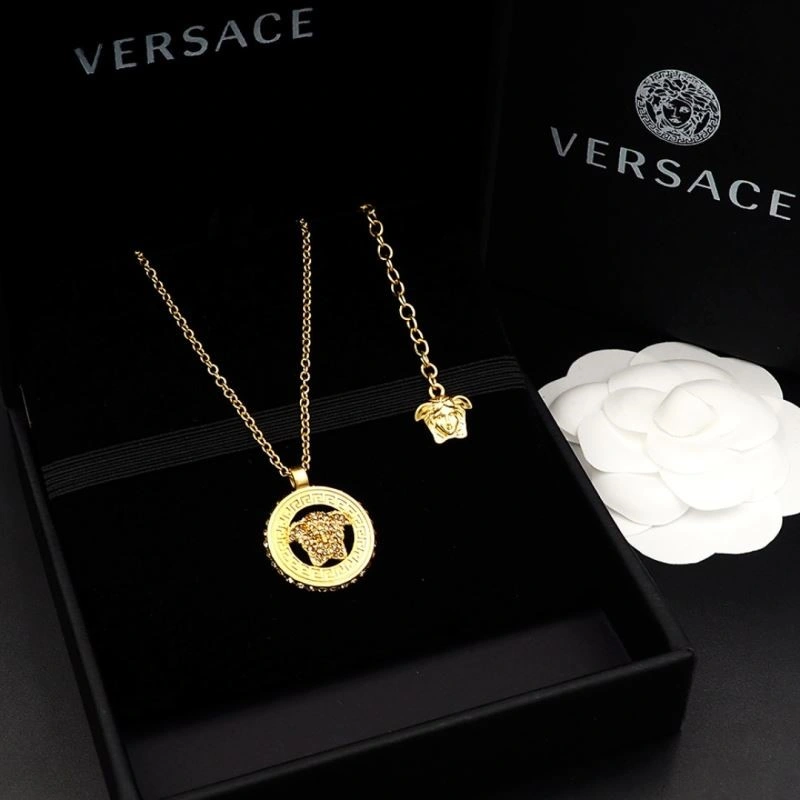 Elegant Versace Necklaces 209624