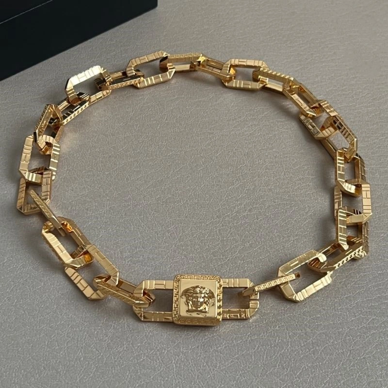Versace Necklaces Minimalist 209003