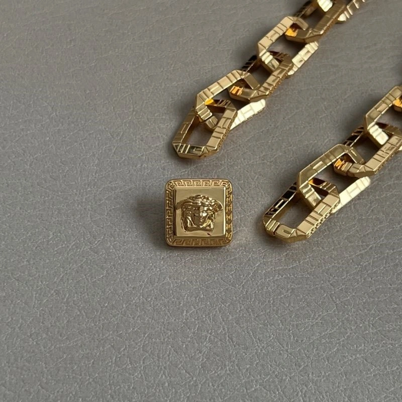 Versace Necklaces Minimalist 209003
