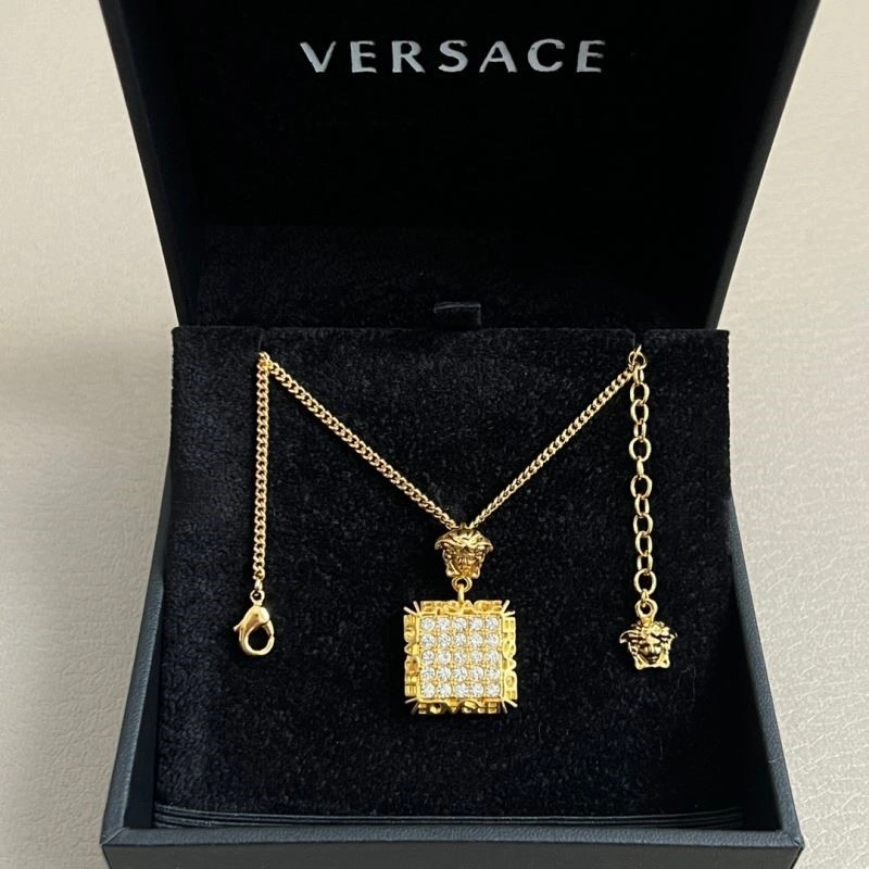 Versace Necklaces Functional 208992