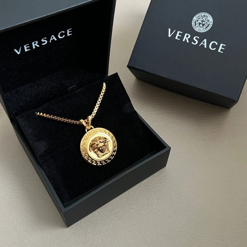 Cozy Versace Necklaces 208988