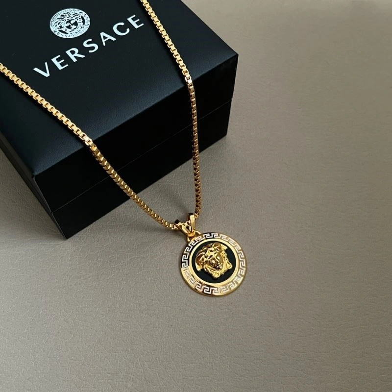 Versace Necklaces Sophisticated 208996