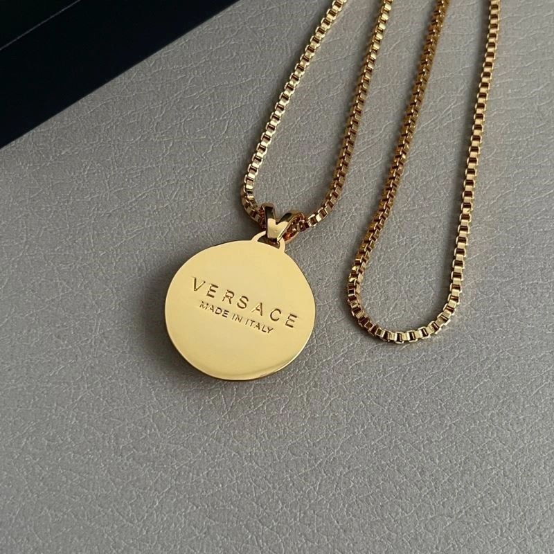 Versace Necklaces Sophisticated 208996
