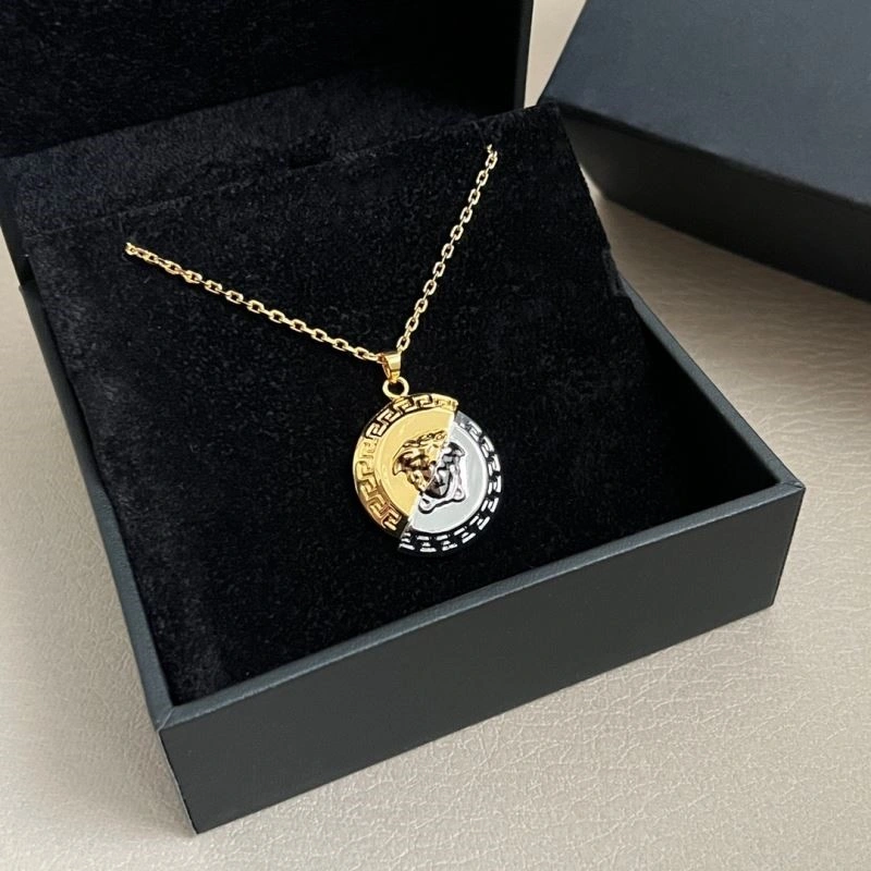 Minimalist Versace Necklaces 209004