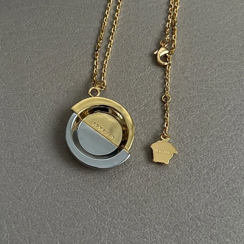Minimalist Versace Necklaces 209004