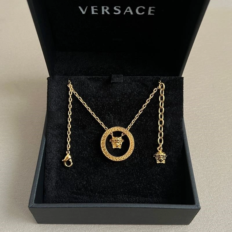 Modern Versace Necklaces 208984